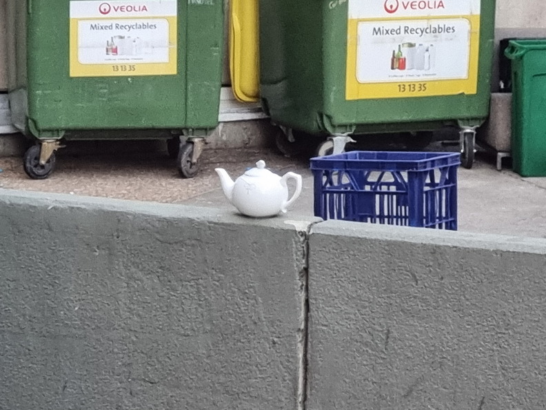 Where's ya teapot bin?