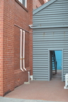 Connection between buildings